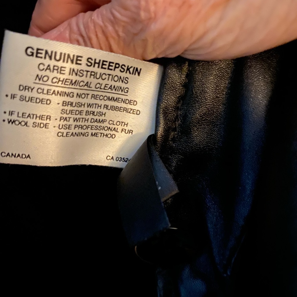 Shearling Coat Fully Lined. Button Closure. Size … - image 5